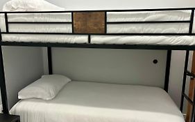 Collect3 2Br 1Ba Close To Train And Nyc